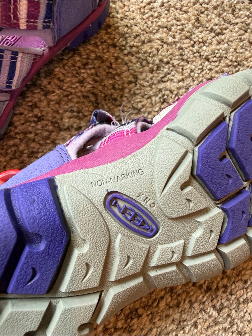 Keen | Girls' Purple Multi-Striped Closed-Toe Sandals - Picture 9 of 11